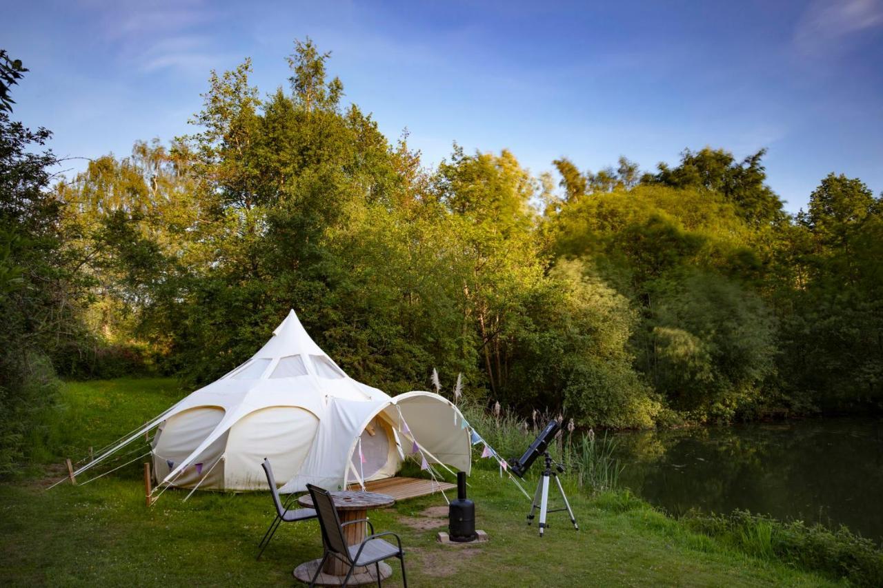 Lloyds Meadow Glamping Hotel Chester Exterior photo