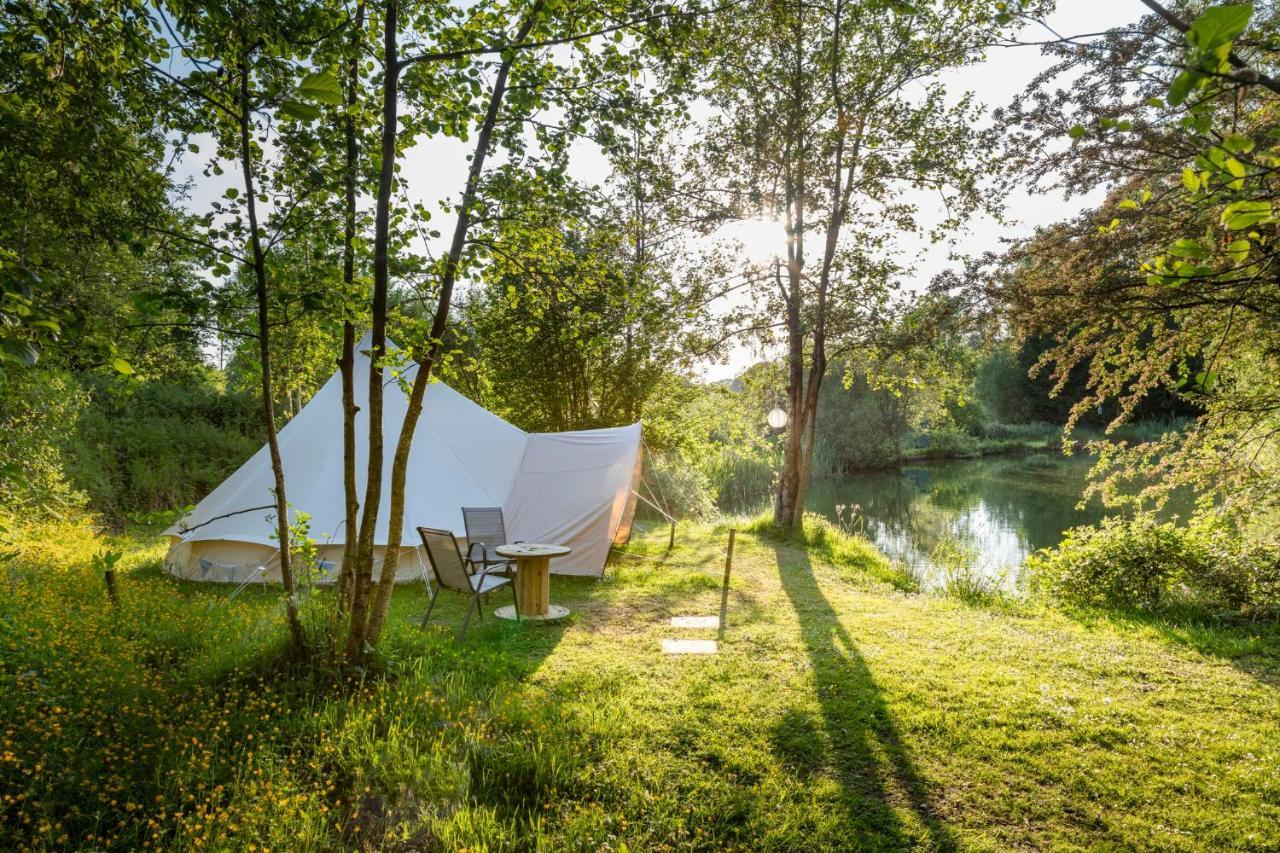 Lloyds Meadow Glamping Hotel Chester Exterior photo
