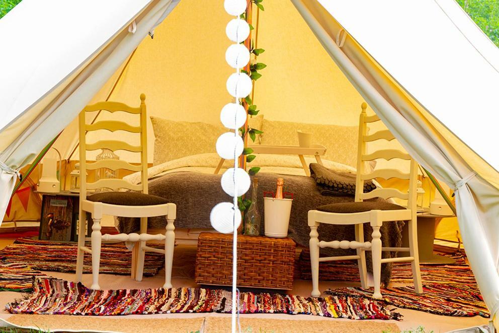 Lloyds Meadow Glamping Hotel Chester Exterior photo