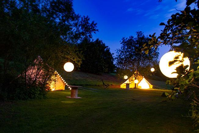 Lloyds Meadow Glamping Hotel Chester Exterior photo